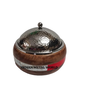 Plat de service alimentaire de haute qualité et marmite au design unique en bois et incrustation d'os en acier inoxydable avec marmite martelée - Product Image 1