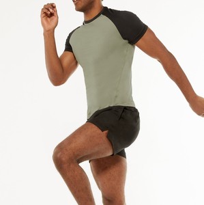 Ensemble de t-shirts courts pour hommes à des prix abordables respirant avec logo personnalisé confortable haut tendance vêtements décontractés pour hommes ensemble t-shirts courts avec le meilleur style - Product Image 2