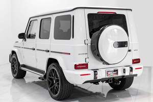 รถยนต์มือสอง G-Class AMG G 63 4MATIC SUV ปี 2025 2026 เกียร์อัตโนมัติ ล้อแม็ก R18 เบาะหนังสีเข้ม ซันรูฟด้านซ้าย กล้องมองหลัง - Product Image 3