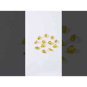Piedra Suelta de Peridoto Amarillo Calibrado Natural de Bangkok y Material de Alejandrita con Corte de Pera de 3x5mm y 4x6mm - Product Image 3