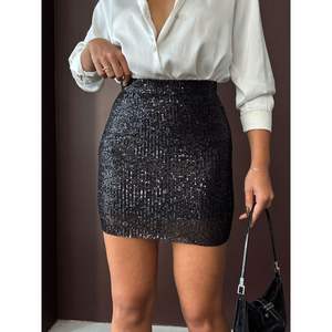 Jupes mini à paillettes pour femmes Topshow, élégantes pour les soirées et les fêtes - Vente en gros - Product Image 5