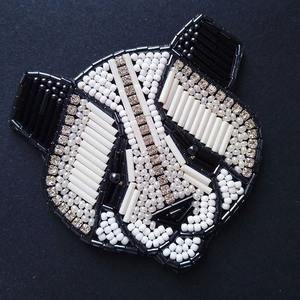 Llavero de Manzana Pequeña Bordado con Cuentas, Accesorios de Cuentas de Semillas, Colgante de Manzana para Llaves de Coche, Hecho a Mano en India para Bolsos - Product Image 3