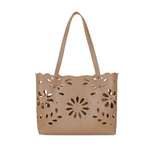 กระเป๋าโท้ทลายดอกไม้สำหรับผู้หญิง - Product Image 2