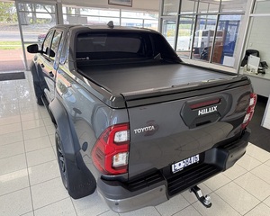 TOYOTA HILUX 4X4 LHD d'occasion 2025 avec faible kilométrage - Product Image 6