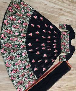 Nouvel arrivage de robe de mariée Kanchipuram avec des ornements exquis en diamant pour femmes, vente en gros à bas prix Surat - Product Image 6