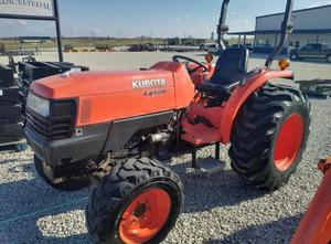 รถแทรคเตอร์45HP ในฟาร์ม L4400 2021 Kubota - Product Image 4