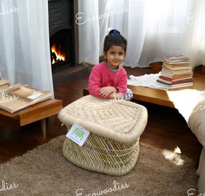 Tabouret ottoman moderne et écologique vintage pour enfants Console en incrustation d'os faite à la main avec style Boho pour une utilisation en appartement - Product Image 2