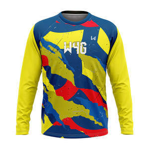 Maillot de compression personnalisé pour hommes, respirant, 100% polyester, léger, sans couture, avec logo à l'avant, coupe ajustée, motif solide - Product Image 5