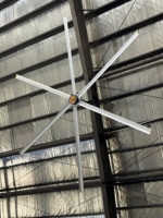 Ventilateur HVLS de haute qualité de 24 pieds pour étable à vaches, grange à chevaux, refroidissement et circulation de l'air, grand ventilateur de plafond industriel, prix en stock aux États-Unis