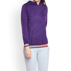 เสื้อฮู้ดผ้าฟลีซสำหรับสตรี, เสื้อฮู้ดแฟชั่นทรงโอเวอร์ไซส์พร้อมโลโก้ด้านหน้าสำหรับสวมใส่แนวสตรีทในฤดูหนาว - Product Image 5