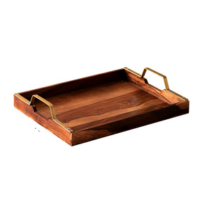 Bandeja de servicio de madera de acacia con mango dorado Bandeja de té de cocina de tamaño personalizado para servir alimentos y uso doméstico - Product Image 1