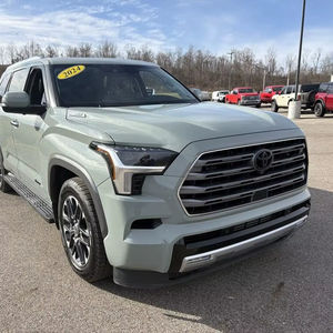 Toyota Sequoia SR5 4WD 2024 Usada en Excelentes Condiciones, Sin Accidentes, Volante a la Izquierda/Derecha - Product Image 1