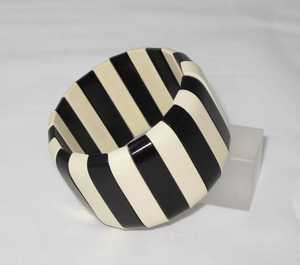 Conjuntos de brazaletes de resina de madera de diseño de alta calidad para mujeres de la India Conjuntos de brazaletes de madera Lucite Brazaletes de madera y resina vibrantes - Product Image 1