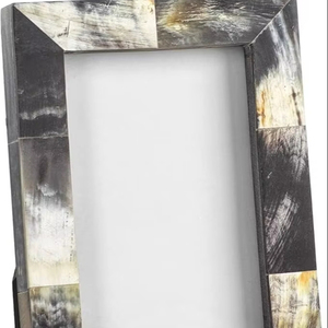 Nuevo diseño de resina de hierro Acacia madera y hueso incrustaciones marco de fotos para el hogar y el restaurante de India Ata International - Product Image 1