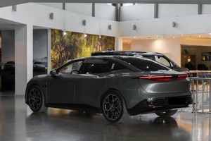 2024 Z I I K R 7 AWD Lithium Battery 110kWh+ R18 Tires Double Drive Motor Leather Seats 6 Seats Rear <b>Camera</b> <b>Panoramic</b> Sedan - Product Image 4