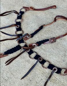 Ensemble d'accessoires en cuir Western Bride élégante usinée à la main et collier de poitrine avec rênes pour les compétitions de rodéo et de spectacle - Product Image 3