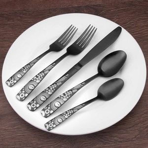 Couverts en métal durable avec surface résistante à la rouille conçus pour les événements ménagers quotidiens et les environnements de restauration - Product Image 3
