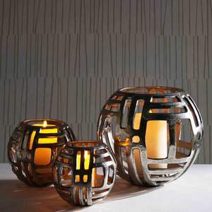 Soportes de vela de latón de Venta caliente para decoración de boda último diseño de vela de luz T de aluminio votiva para decoración de Navidad - Product Image 1