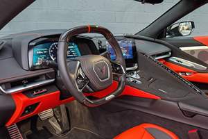 Corvette Z06 Cabriolet 3LZ 2025, environ 4 300 milles, moteur V8 LT6 de 670 ch, packs carbone pour l'aérodynamique et l'habitacle, intérieur Habanero - Product Image 5