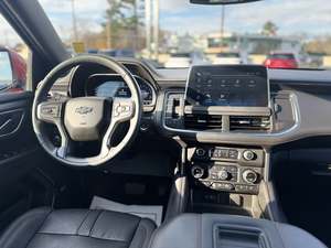 Super Red 2024 Chevrolet Tahoe RST 4WD Conduite à gauche Toit ouvrant panoramique Démarrage à distance Sièges en cuir Troisième rangée Jantes en alliage - Product Image 5