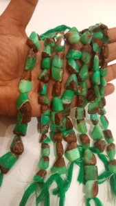 Cuentas caídas de briolette crisoprasa natural, cristal verde con forma de pepita de 12-20mm, hebras de 8 pulgadas para joyería, cristal natural Suelto - Product Image 2