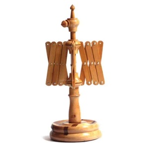 Enrouleur à laine en bois de hêtre de qualité export avec pince antidérapante pour un enroulement de pelote fluide, silencieux et efficace, disponible au meilleur prix - Product Image 3