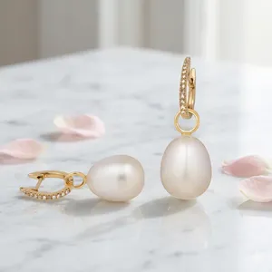 Boucles d'oreilles pendantes de luxe Tanya Gems en argent sterling plaqué or 18 carats avec perles d'eau douce et clous d'oreilles pour femme, idéales pour les soirées - Product Image 6