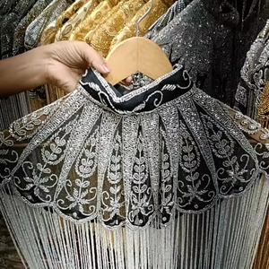 Hermosa capa burlesca festiva con bordado y decoración de perlas Silueta recta se sujeta en el cuello para festivales - Product Image 2