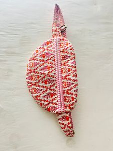 Sacs à provisions matelassés Kantha brodés à la main imprimés de petits motifs de flore fabriqués à partir de tissus imprimés en coton - Product Image 4