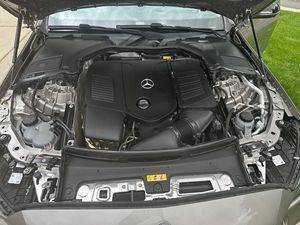 รถยนต์เมอร์เซเดส-เบนซ์ C300 4Matic ปี 2024 สภาพดี ไมล์ 1700 กม. แพ็คเกจ AMG Line ไม่ได้ดัดแปลง - Product Image 6