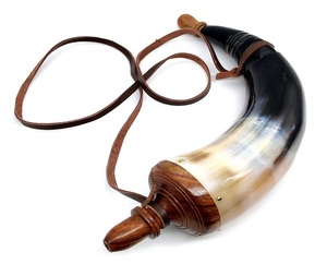 Cuerno de polvo vikingo natural ecológico personalizado tira de cuero hecha a mano artesanía de todos los tamaños para beber al por mayor India - Product Image 1