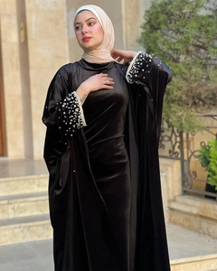 ชุดเดรสอาบายะห์ดีไซน์เนอร์หรูหราสำหรับฤดูร้อน ผ้าไหมเนื้อนุ่มสบาย ไม่ยับง่าย เหมาะสำหรับอากาศร้อน  เสื้อผ้ามุสลิมแบบดั้งเดิม พร้อมเครื่องประดับ - Product Image 3