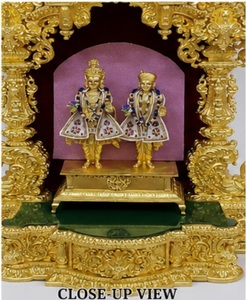 Temple de Pooja Royal Golden Satyanarayan pour la maison, en bois sculpté lourd, style Swaminarayan, en bois de teck, en vente - Product Image 2