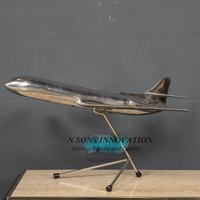 Modèle d'avion vintage en aluminium, sculpture artisanale Art Déco, décoration aéronautique moderne du milieu du siècle, décoration de table de haute qualité