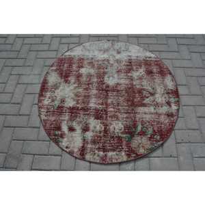 Alfombra Redonda Vintage de 3.9x4 pies, Alfombra Oriental Turca Roja y Verde de Lana con Diseño de Patchwork, Respaldo de Látex Ecológico - Product Image 1