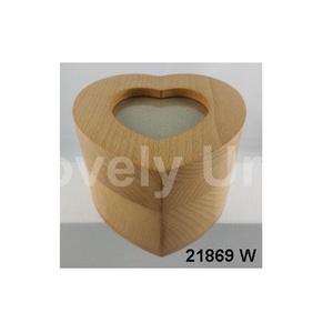 Urne commémorative de crémation d'animaux de compagnie de coeurs en bois pour cendres d'animaux de compagnie - Product Image 1