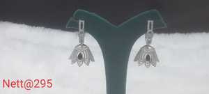 Conjunto de joyas de pendientes de latón atemporales para mujer con diamantes americanos brillantes para bodas y fiestas que debe tener - Product Image 6