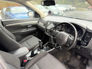 Véhicule d'occasion LHD/RHD 2017 MIT SUB ISHI OUT LAN DER - Product Image 4