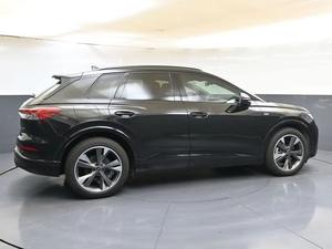 Audi Q4 e-tron Premium Plus 55 2024, conduite à gauche, berline électrique à moteur unique, automatique, livraison gratuite à domicile - Product Image 4