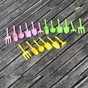 Ensemble de 6 pelles en plastique pour enfants, jouet de plage et de bord de mer, <span class=keywords><strong>pelle</strong></span> de jardinage pour la maternelle, pour jouer dans le sable et planter - Product Image 2