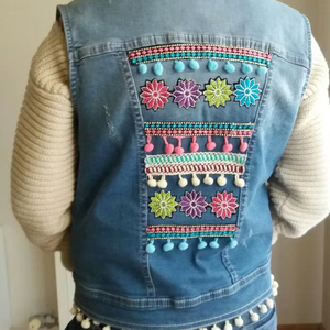 Champ King, chalecos de mezclilla estampados bordados con estilo, guía de estilo versátil, tendencias atemporales, prendas de vestir exteriores, recortadas Vintage desgastadas - Product Image 4