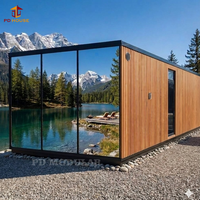 Studio en verre luxueux et miroité pour location de vacances en montagne et éco-tourisme