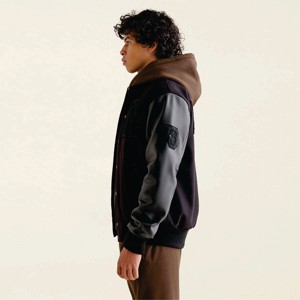 Veste universitaire Letterman en laine personnalisée pour hommes, veste noire en cuir véritable avec patchs et étiquettes de logos brodés en couleur, veste pour hommes - Product Image 3