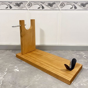 WELL HOME - Soporte para jamón de madera con ajuste en forma de V, fijación con púas y cuernos + funda para jamón 'Tiberic' color burdeos - Product Image 6