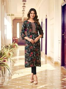 Diseñador New Heavy Reyon Digital Flower Print con Work Reguler Wear Kurti Collection de Royal Export - Product Image 6