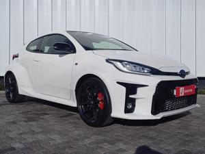 Toyota GR Yaris GR-Four Rally 2023 d'occasion, conduite à gauche, cuir, automatique, toit ouvrant électrique, système de navigation, couleur foncée, jantes R17 - Product Image 3