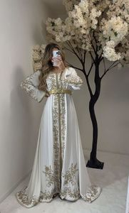 TRABAJO DE BORDADO ZARI DE ORO EN EL VESTIDO CAFTÁN CON ADORNADO CON CUENTAS DE VIDRIO, PIEDRA, TRABAJO DE DABKA @ 2023 - Product Image 2