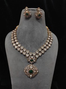 Conjunto de collar nupcial Polki Kundan con pendientes a juego | Conjunto nupcial indio | Joyería de boda - Product Image 2