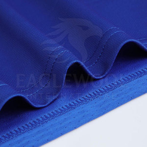 Maillot de football personnalisé de haute qualité, design unique, couleur contrastée, 100% polyester, léger, respirant, séchage rapide, équipe personnalisée - Product Image 4
