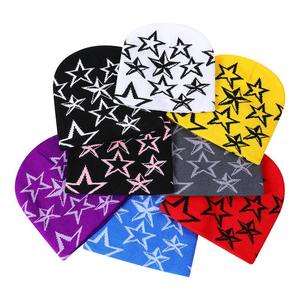 Bonnet en acrylique personnalisé 100% avec logo en jacquard imprimé de motifs d'étoiles avec logo Bonnet en tricot - Product Image 1